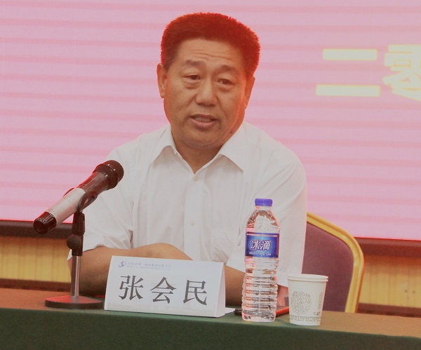 乐动(中国)官方党委书记张会民对新员工提出希冀.jpg
