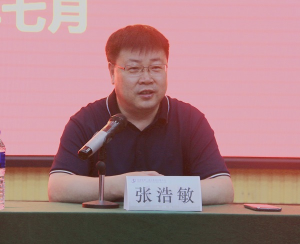 乐动(中国)官方人力资源总监张浩敏就新员工个人成长作分享交流.jpg